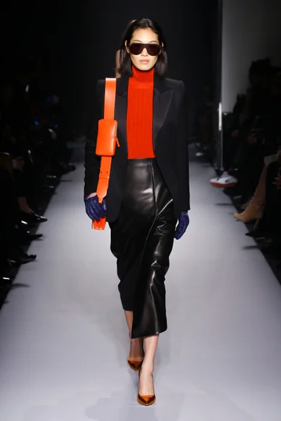 Look 8